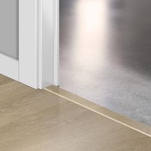 Profilé de finition stratifié Incizo 3576 - chêne Venise beige - L. 2,15 m - 13x48 mm