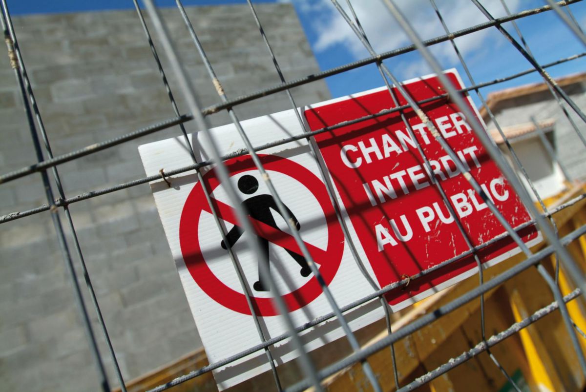 Panneau de signalisation "Chantier interdit au public" - 330x200 mm