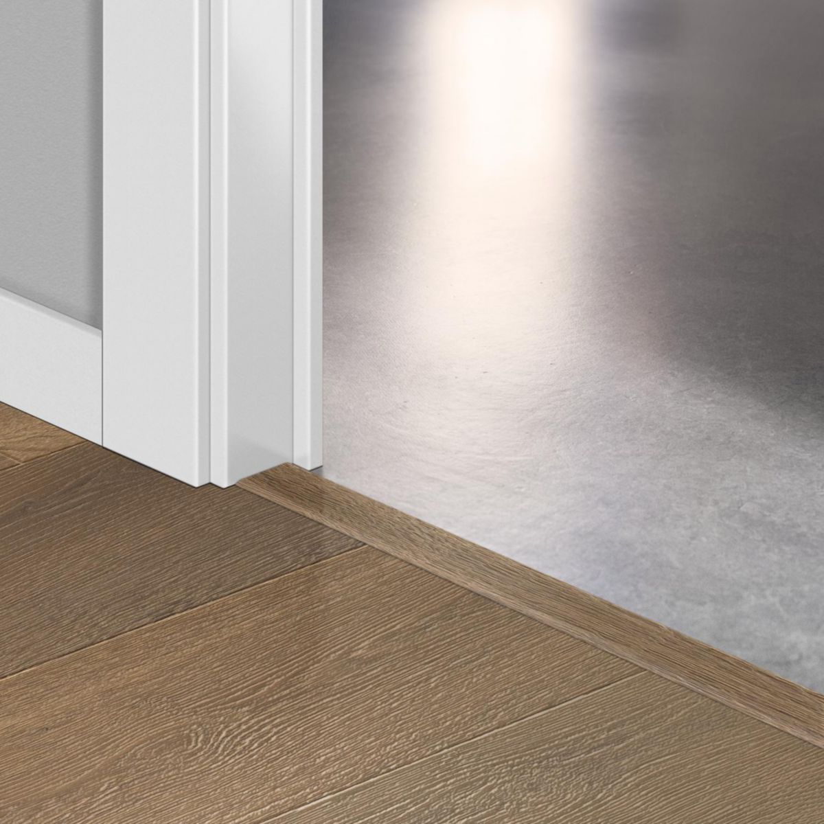 Profilé de finition replaqué vrai bois sur MDF Incizo 3885 - chêne latte huilé - L. 2,15 m - 17x54 mm