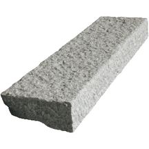 Bordure granit dessus et face vue smillées avec chanfrein autres faces natureles 100x20x8cm gris clair