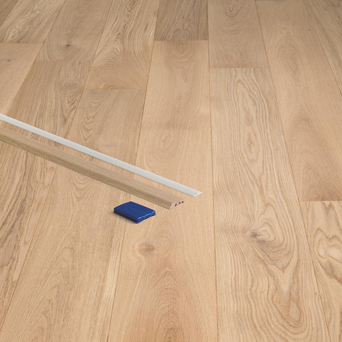 Profilé de finition pour parquet Incizo - MDF plaqué bois - chêne angélique blanc extra-mat - 17x54x2150 mm