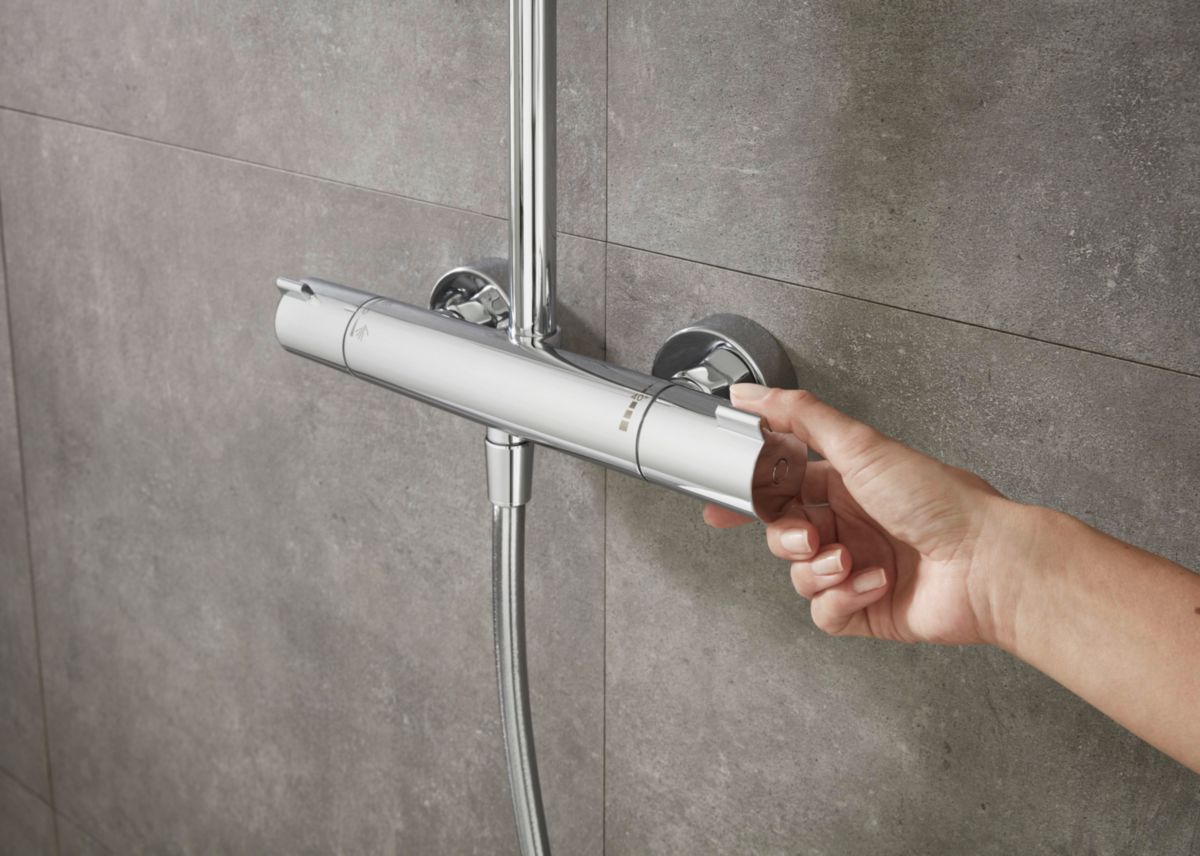 Colonne de douche Crometta E 240 1 jet EcoSmart avec mitigeur thermostatique Ecostat 1001CL Chromé Réf. 27281000