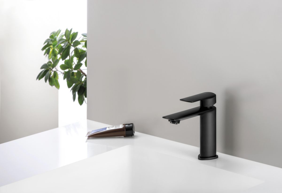 Mitigeur lavabo PROFILO Regular avec Vidage Up/Down Laiton Noir Mat Réf. PF22013