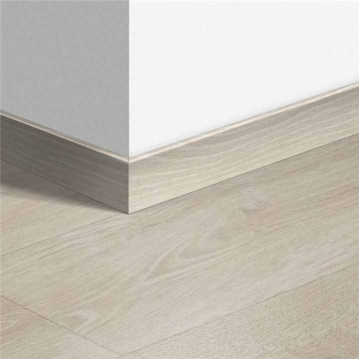 Plinthe standard à bords droits pour sol stratifié 3547 - chêne des bois gris clair - L. 2,4 m - 12x58 mm