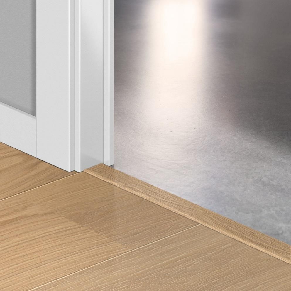 Profilé Incizo Quick-Step replaquée vrai bois 3095 chêne affiné extra mat 17 x 54 x 2150 mm QSWINCP03095