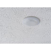 Détecteur de présence blanc 360°. IP 54. Contact renforcé 10 A. LED = max 400W. Montage encastré plafond. Détection Diamètre 10 m à 2.5 m de haut. Réglage TEMPO 15 sec-30 min + impulsion. Réglage possible via télécommande. Réf. 1030052