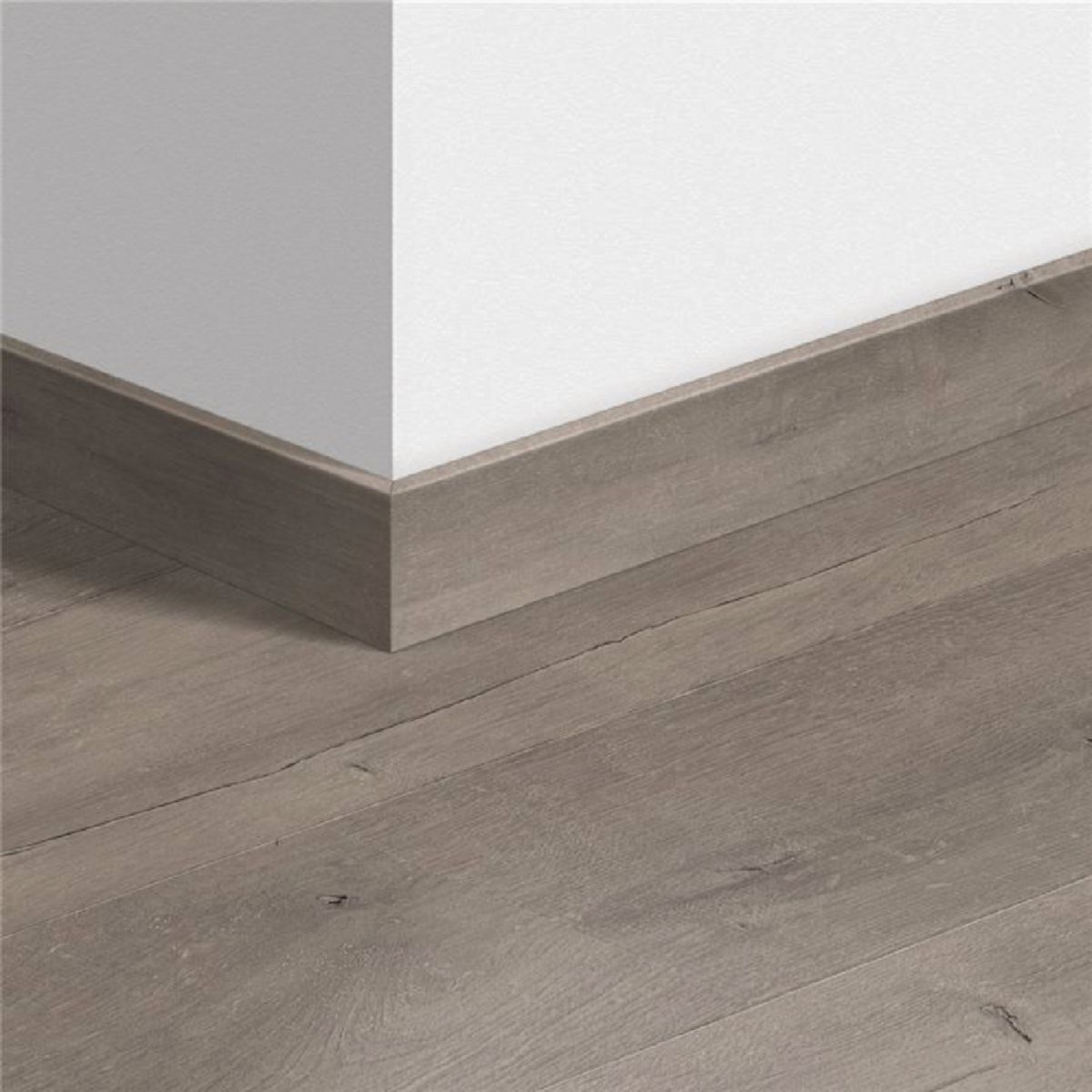 Plinthe standard pour sol stratifié - bord droit - chêne patiné gris - 12x58x2400 mm