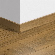 Plinthe Quick Step standard bord droit chêne nature gercé 58 x 12 x 2400 mm QSSK04767