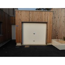 Porte de garage basculante métal non débordante OD-IL nervures blanc sans portillon sans rail avec serrure L 2250 x H 2125 mm