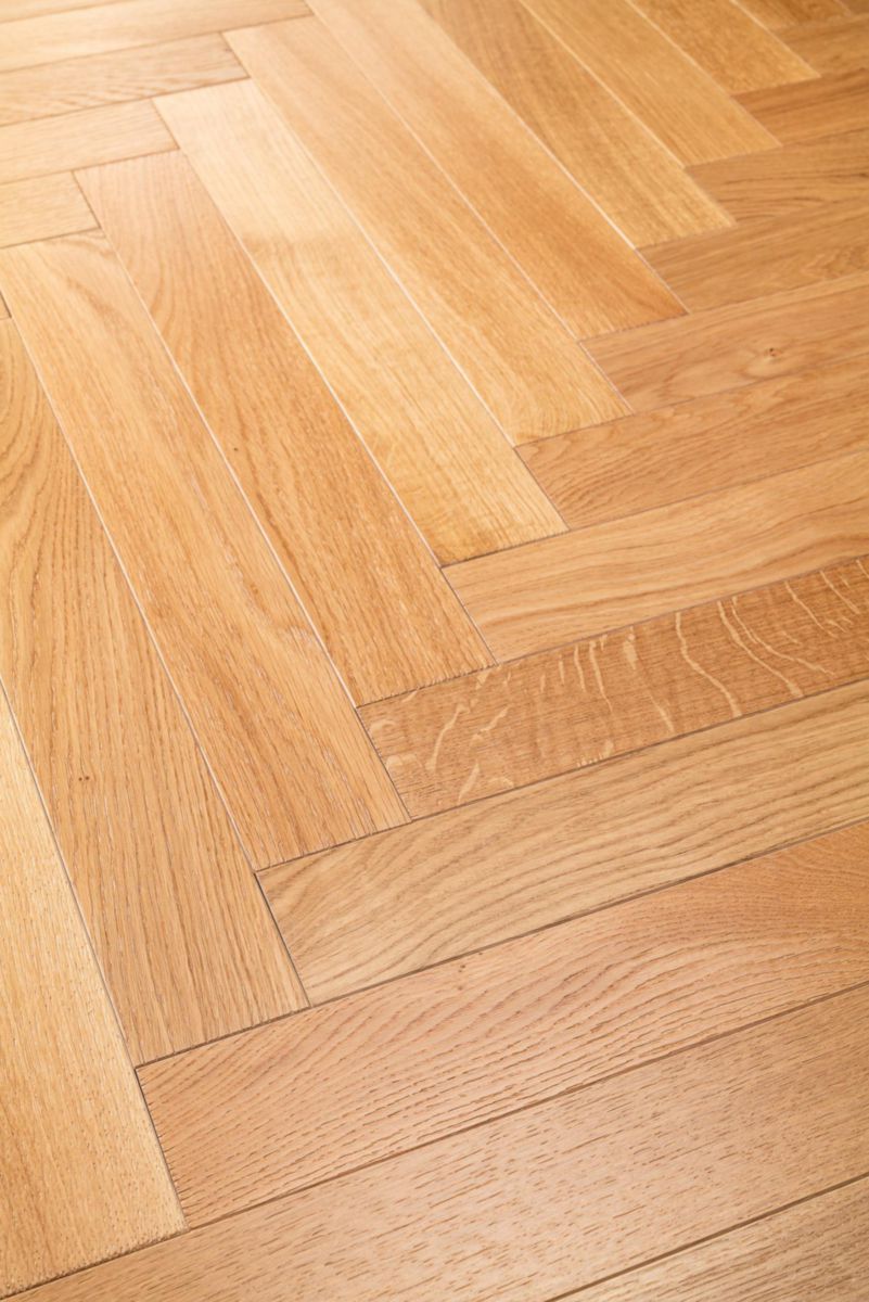 Parquet chêne massif inspiration chêne pr verni mat 10 x 70 x 490 mm 20879