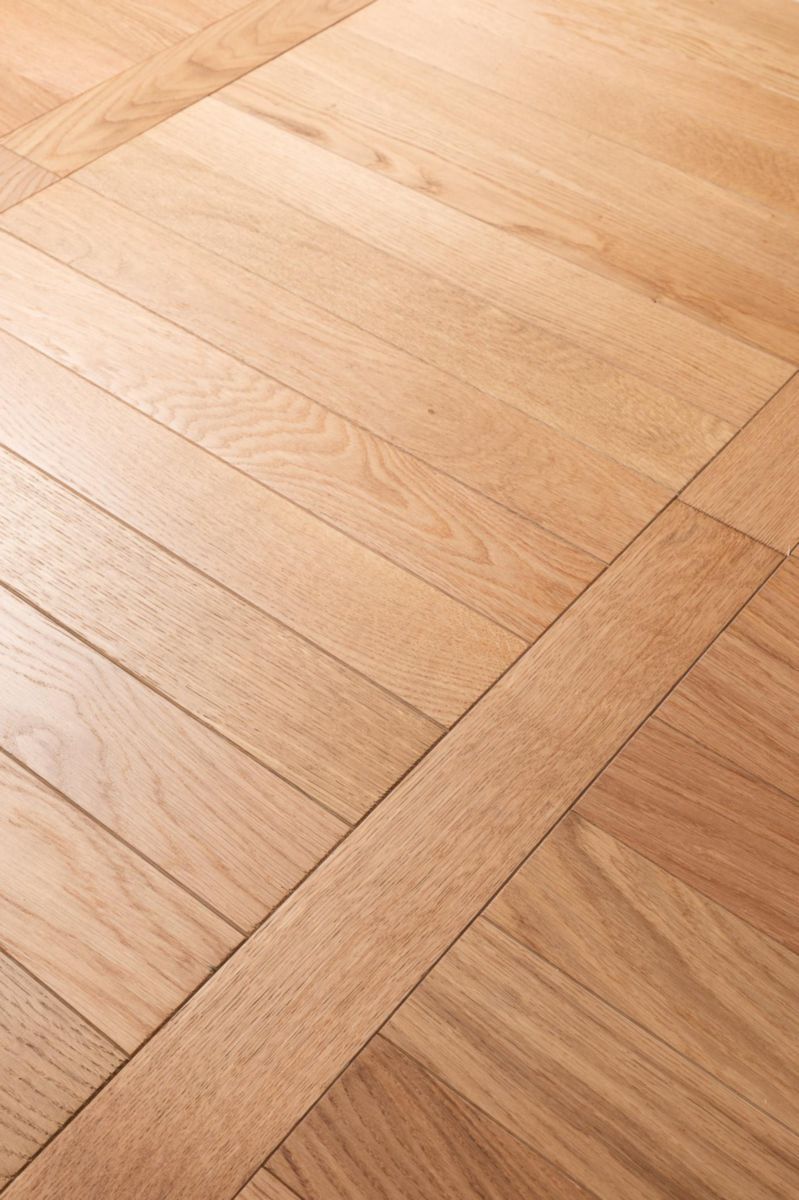 Parquet chêne massif inspiration chêne pr verni mat 10 x 70 x 490 mm 20879