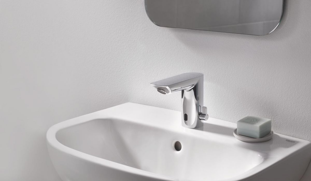 Mitigeur lavabo électronique BAU COSMOPOLITAN E infrarouge 1/2" avec limiteur de température  Chromé 36451000