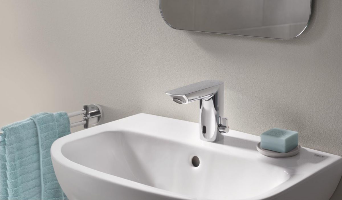 Mitigeur lavabo électronique BAU COSMOPOLITAN E infrarouge 1/2" avec limiteur de température  Chromé 36451000