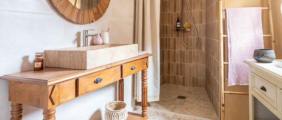 salle de bains campagne chic beige