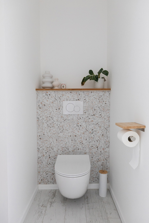 WC carrelage effet bois blanc