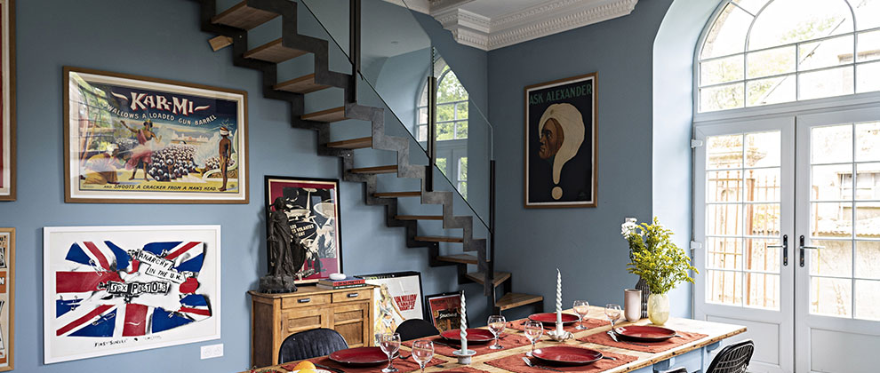 salle à manger vintage carrelage carreaux de ciment anciens bleus