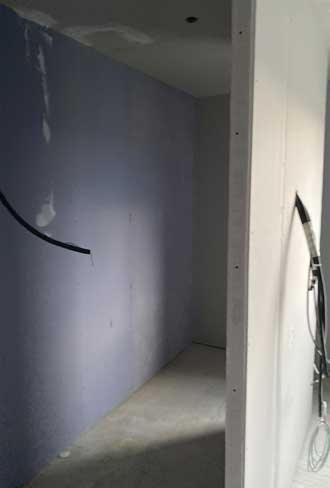 Salle de douche avant travaux