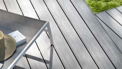 Lames de terrasse en bois composite gris