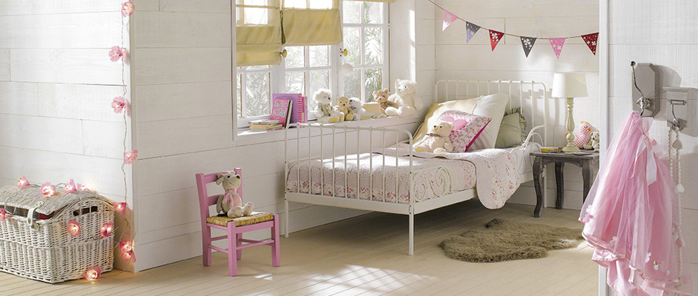 chambre d’enfant lambris bois blanchi